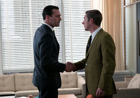 Jon Hamm, Kevin Rahm - Mad Men - Zwickmühle - Filmfotos