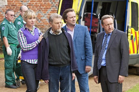 Beth Goddard, Edward Fox, Neil Pearson, Neil Dudgeon - Vraždy v Midsomeru - Temná tajemství - Z filmu