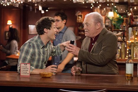 Andy Samberg, Stacy Keach - Brooklyn Nine-Nine - Old School - Photos