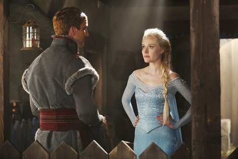 Scott Michael Foster, Georgina Haig - Once Upon a Time - Elsa et Anna d'Arendelle - Film