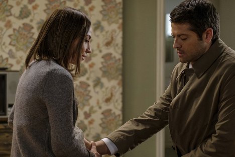 Courtney Ford, Misha Collins - Supernatural - The Future - Photos