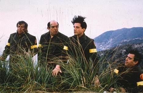 Paolo Villaggio, Lino Banfi, Christian De Sica, Teo Teocoli - Missione Eroica. I pompieri 2 - Do filme
