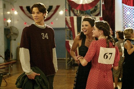 Jared Padalecki, Lauren Graham, Alexis Bledel - Gilmorova děvčata - Taneční maraton - Z filmu