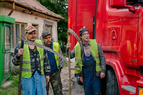 Csaba Debreczeny, József Kerekes, Áron Molnár - Our Little Village - A kamion - Photos