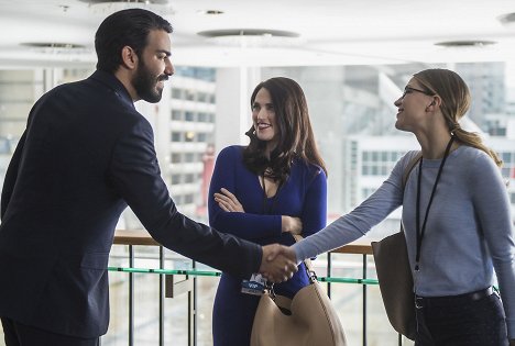 Rahul Kohli, Katie McGrath, Melissa Benoist - Supergirl - Ace Reporter - Filmfotók