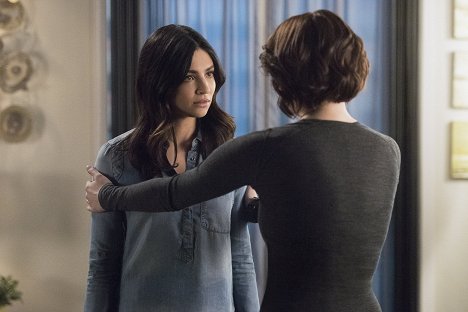 Floriana Lima, Chyler Leigh - Supergirl - Alex - Z filmu