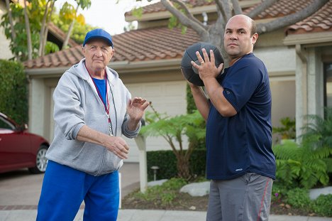 Ken Jenkins, Ian Gomez - Cougar Town - Learning to Fly - Photos