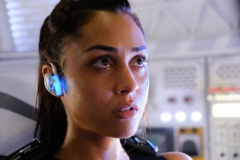 Lindsey Morgan - The 100 - Aus der Asche werden wir auferstehen - Filmfotos