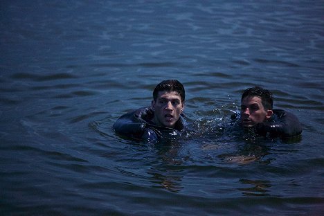 Adam Scott Miller - USS Indianapolis: Boj o přežití - Z filmu