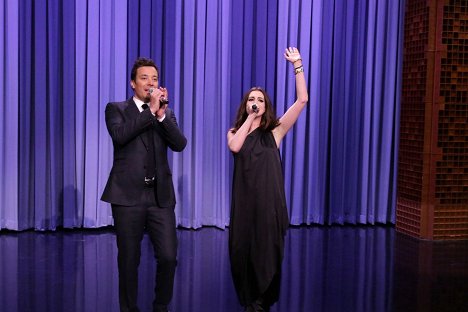 Jimmy Fallon, Anne Hathaway - The Tonight Show Starring Jimmy Fallon - Do filme