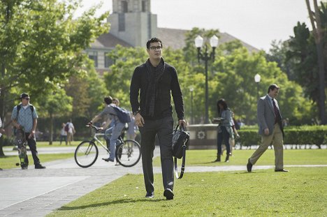 Elyes Gabel - Tým Škorpion - The Old College Try - Z filmu