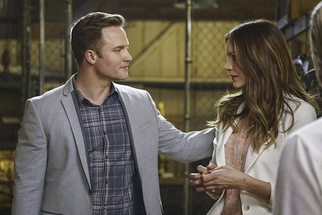 Scott Porter, Katharine McPhee - Škorpión - Djibouti Call - Z filmu