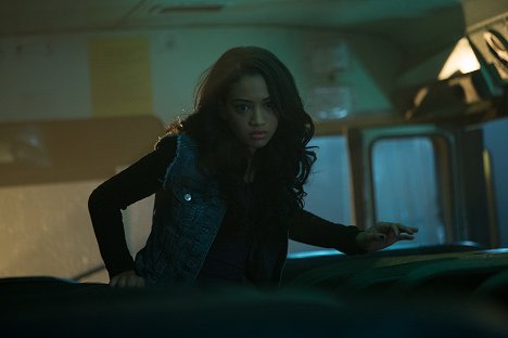 Samantha Logan - Un lobo adolescente - T.E.I. - De la película