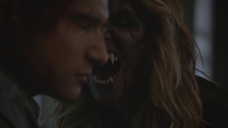Tyler Posey, Jill Wagner - Teen Wolf - A Promise to the Dead - Photos