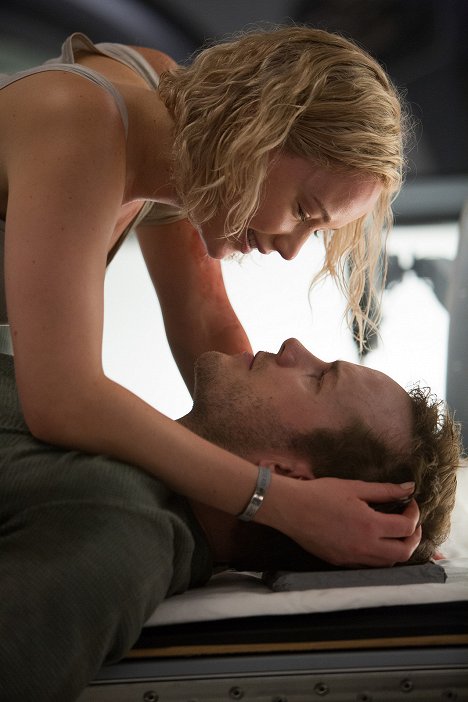 Jennifer Lawrence, Chris Pratt - Passengers - Filmfotos