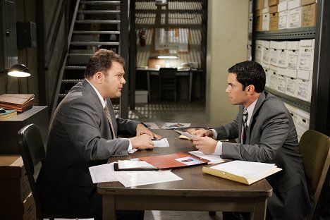 Jeremy Ratchford, Danny Pino - Cold Case - Wunderkind - Photos