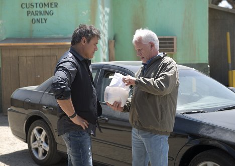 Steven Bauer, James Woods - Ray Donovan - Road Trip - De la película