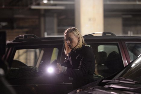 Yvonne Strahovski - 24 : Live Another Day - 12.00 PM - 1.00 PM - Film