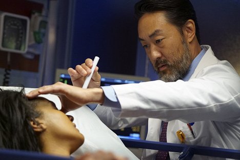 Kenneth Choi - Chicago Med - Love Hurts - De la película