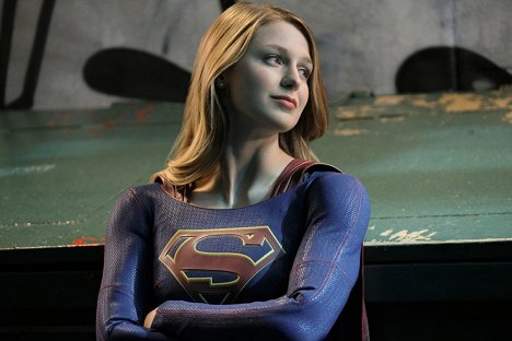 Melissa Benoist - Supergirl - Resistan - De la película