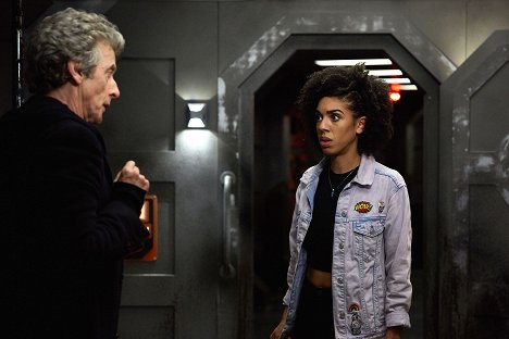 Peter Capaldi, Pearl Mackie - Doctor Who - Oxygen - Photos