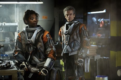 Mimi Ndiweni, Peter Capaldi - Doctor Who - Oxygen - De la película