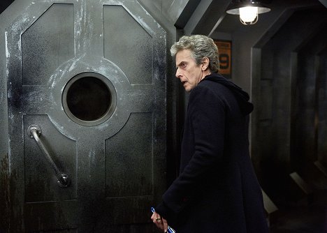 Peter Capaldi - Doctor Who - Oxygen - Photos