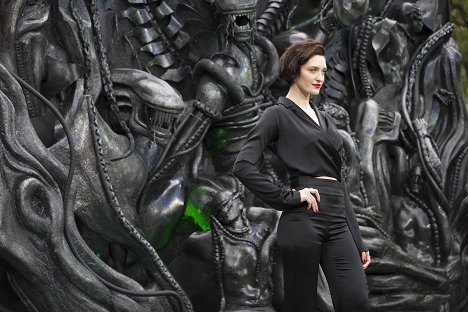 Tess Haubrich - Alien: Covenant - Eventos