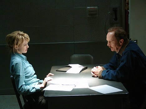 Kathryn Morris, Michael O'Neill - Cold Case - Revolution - Van film