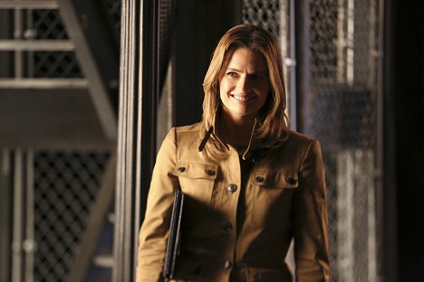 Stana Katic - Castle - Dead from New York - Photos