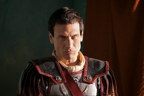 Simon Merrells - Spartacus - Spoils of War - Photos