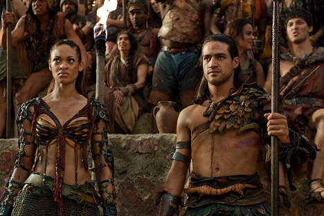 Cynthia Addai-Robinson, Pana Hema Taylor - Spartacus - The Dead and the Dying - Photos
