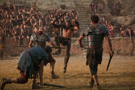 Dustin Clare - Spartacus - Der Tod und das Sterben - Filmfotos