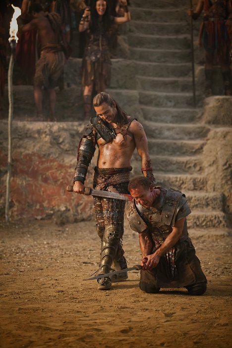 Dustin Clare - Spartacus - The Dead and the Dying - Photos