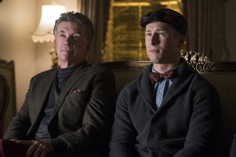 Alan Thicke, Glen Powell - Scream Queens - Thanksgiving - Do filme