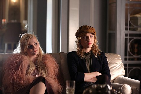 Abigail Breslin, Skyler Samuels - Królowe krzyku - Święto Dziękczynienia - Z filmu