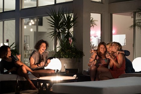 Zoë Kravitz, Ilana Glazer, Jillian Bell, Kate McKinnon, Scarlett Johansson - Girls' Night Out - Filmfotos