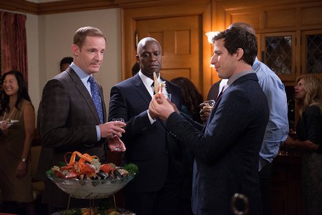 Marc Evan Jackson, Andre Braugher, Andy Samberg - Brooklyn Nine-Nine - The Party - Van film