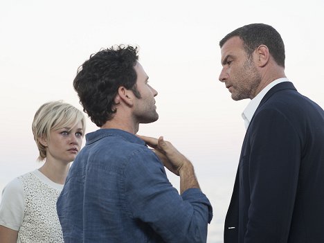 Eion Bailey, Liev Schreiber - Ray Donovan - The Captain - Photos