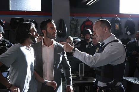 Ramin Karimloo, Donnie Wahlberg - Blue Bloods - Crime Scene New York - Worst Case Scenario - Photos