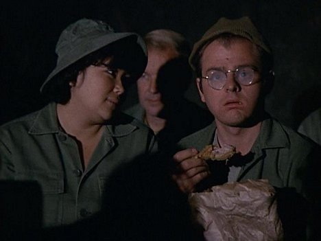 Kellye Nakahara, Gary Burghoff - M*A*S*H - L.I.P. (Local Indigenous Personnel) - Film