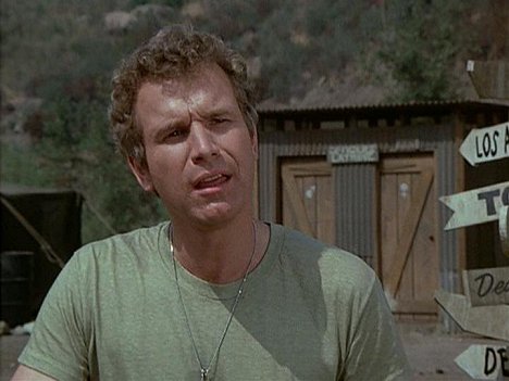 Wayne Rogers - M*A*S*H - The Trial of Henry Blake - Film