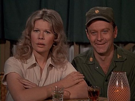 Loretta Swit, Larry Linville - M*A*S*H - A Smattering of Intelligence - Photos