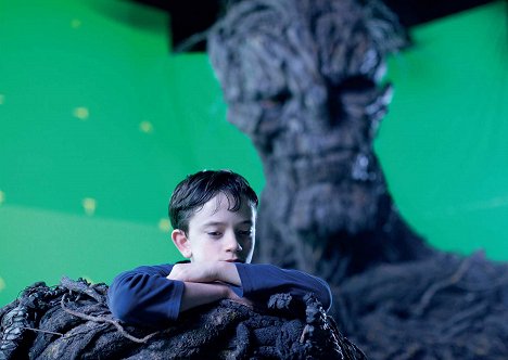 Lewis MacDougall - A Monster Calls - Making of