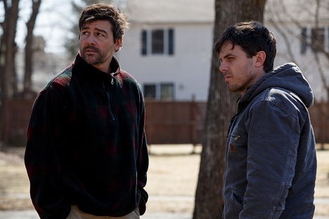 Kyle Chandler, Casey Affleck - Manchester by the Sea - Filmfotos