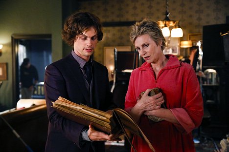 Matthew Gray Gubler, Jane Lynch - Criminal Minds - Surface Tension - Photos