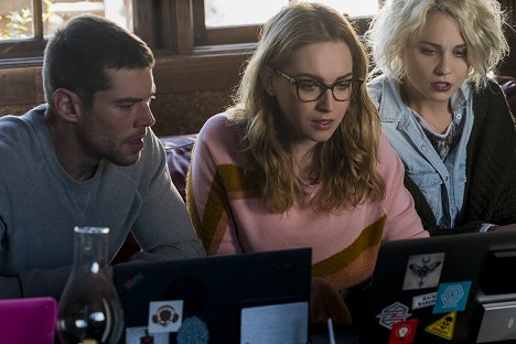 Brian J. Smith, Jamie Clayton, Tuppence Middleton - Sense8 - I Have No Room In My Heart For Hate - Photos