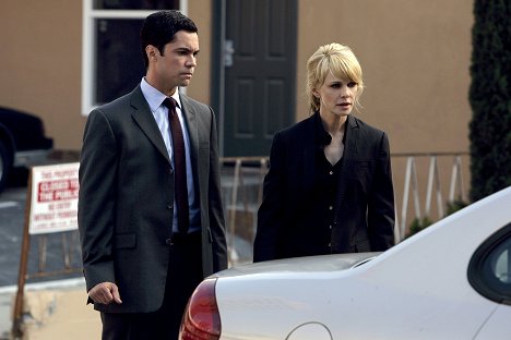 Danny Pino, Kathryn Morris - Cold Case - Shattered - Photos