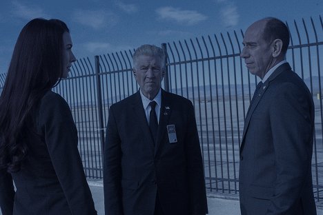 Chrysta Bell, David Lynch, Miguel Ferrer - Twin Peaks - Episode 4 - Filmfotos