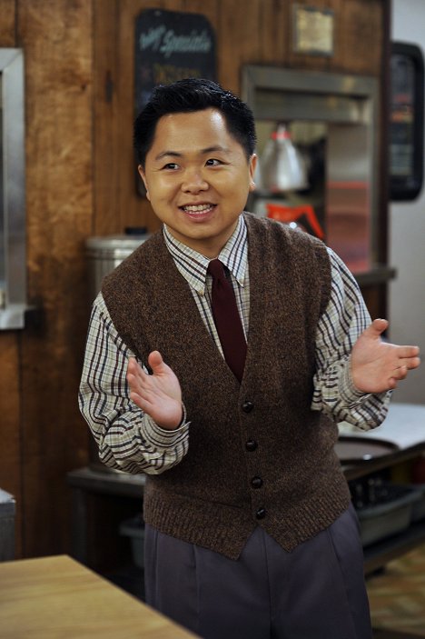 Matthew Moy - 2 Broke Girls - And Strokes of Goodwill - Photos